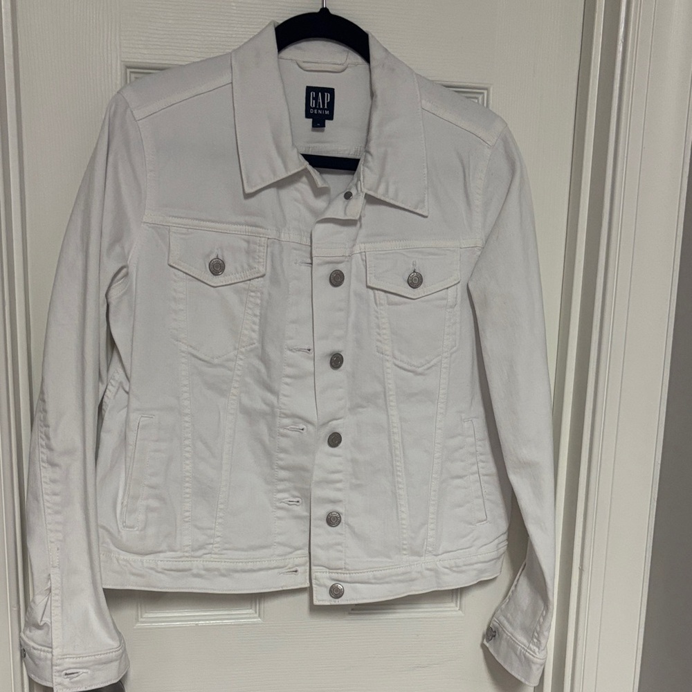GAP Women's Cropped Classic White Jean Jacket